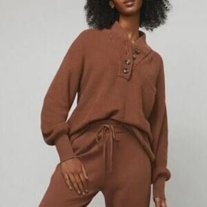 Lunya Cozy Cotton Silk Pocket Henley Pullover Sweater in Humble Brown Medium